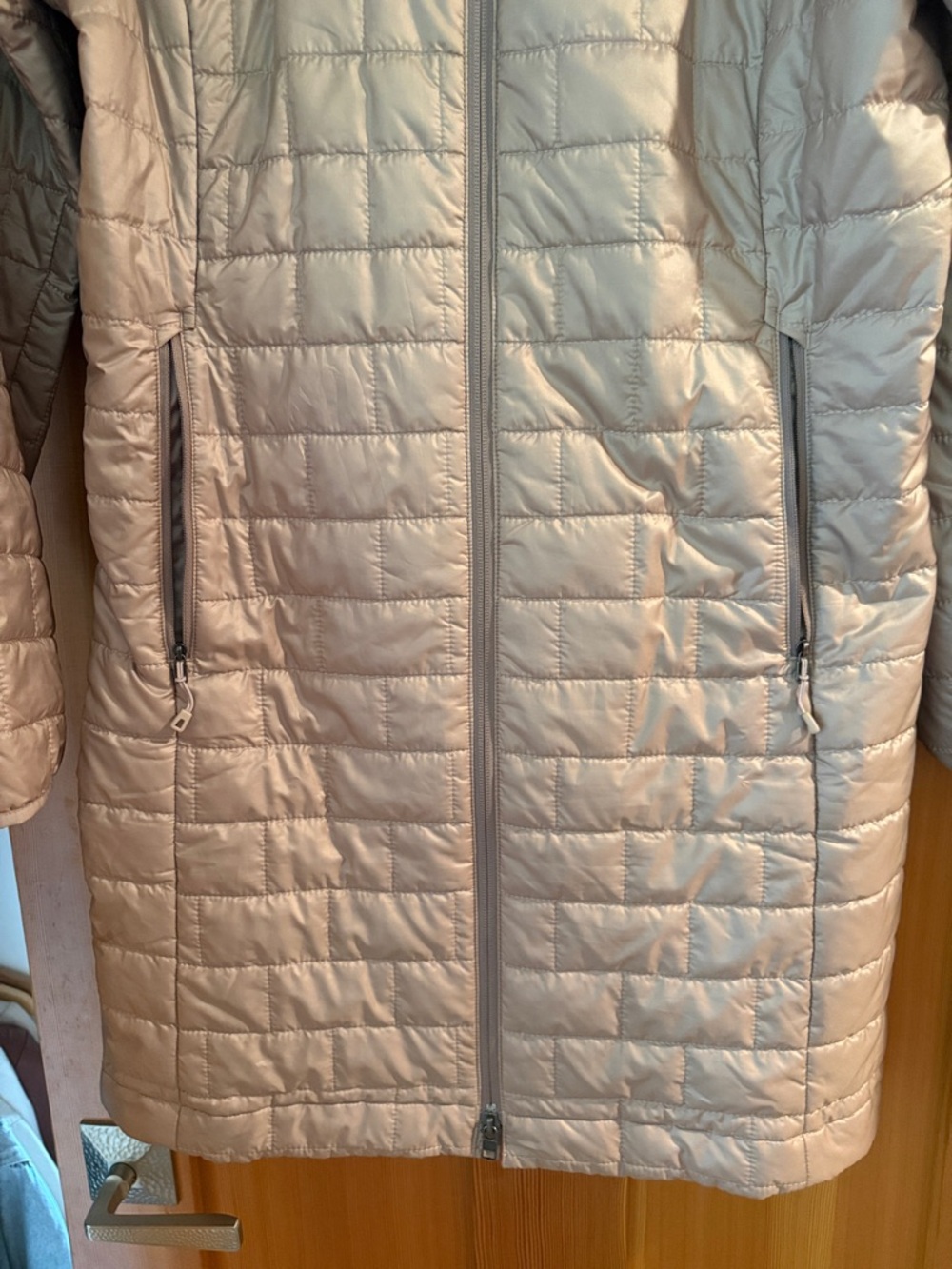 Patagonia women’s Nano puffer jacket - Picture 3 of 11